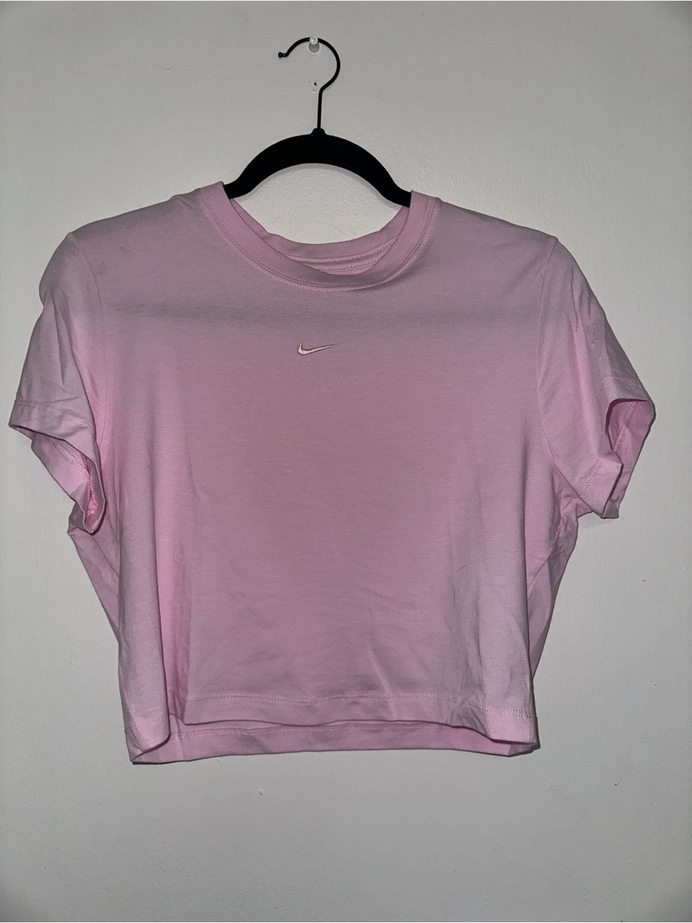 Nike Women's Pink Cropped Crew Tee - Picture 2 of 6
